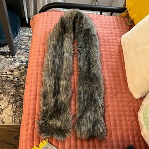 Faux fur scarf, NWOT